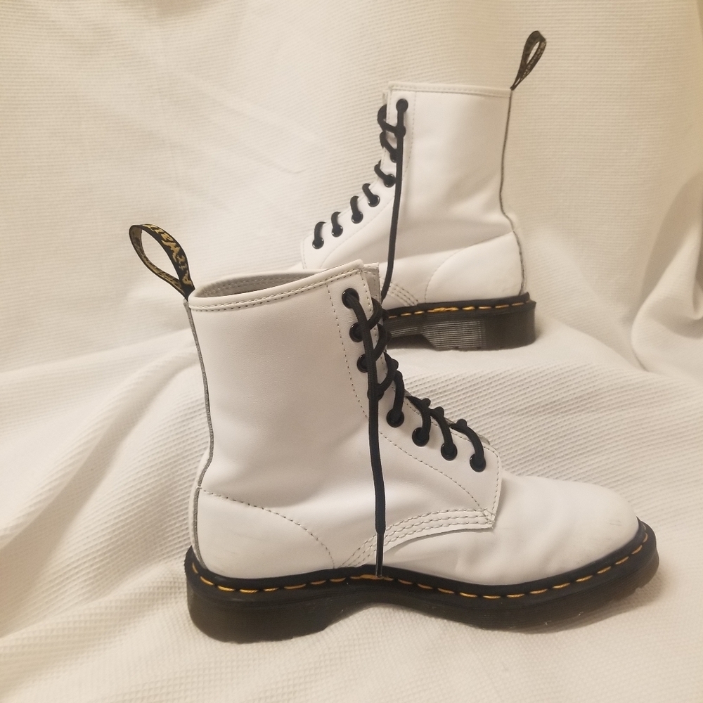 Dr. Martens 1460 Boots FIRM PRICE - Picture 3 of 10